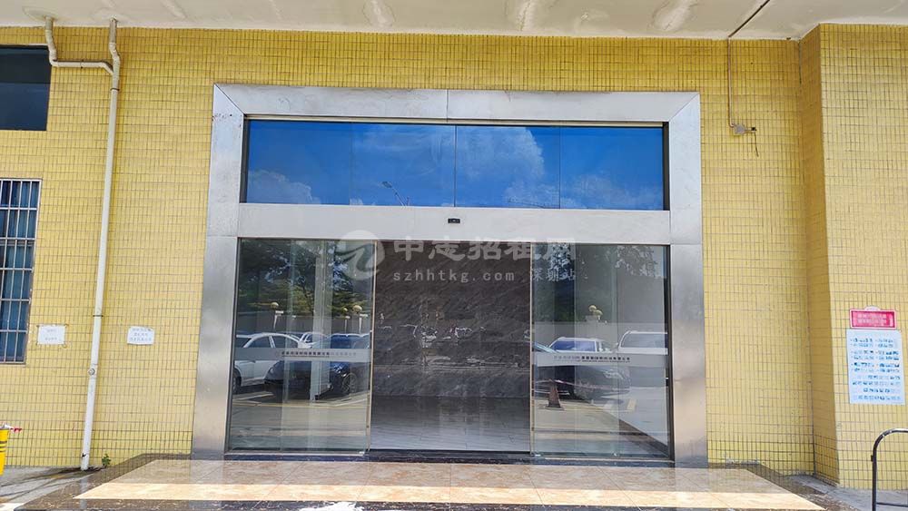 公明上村3200平方一樓廠房出租